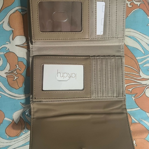 Kate Landry Women’s Checkbook Wallet New With Tags - Picture 5 of 6